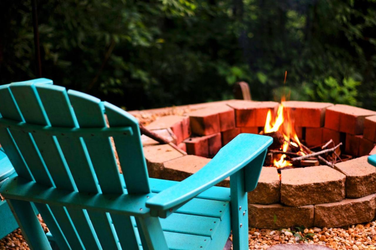 Cozy Cabin Retreat - Hot Tub, Fireplace & Fire Pit Blue Ridge Εξωτερικό φωτογραφία