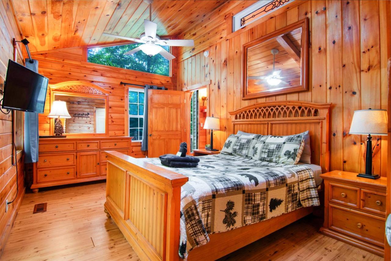 Cozy Cabin Retreat - Hot Tub, Fireplace & Fire Pit Blue Ridge Εξωτερικό φωτογραφία